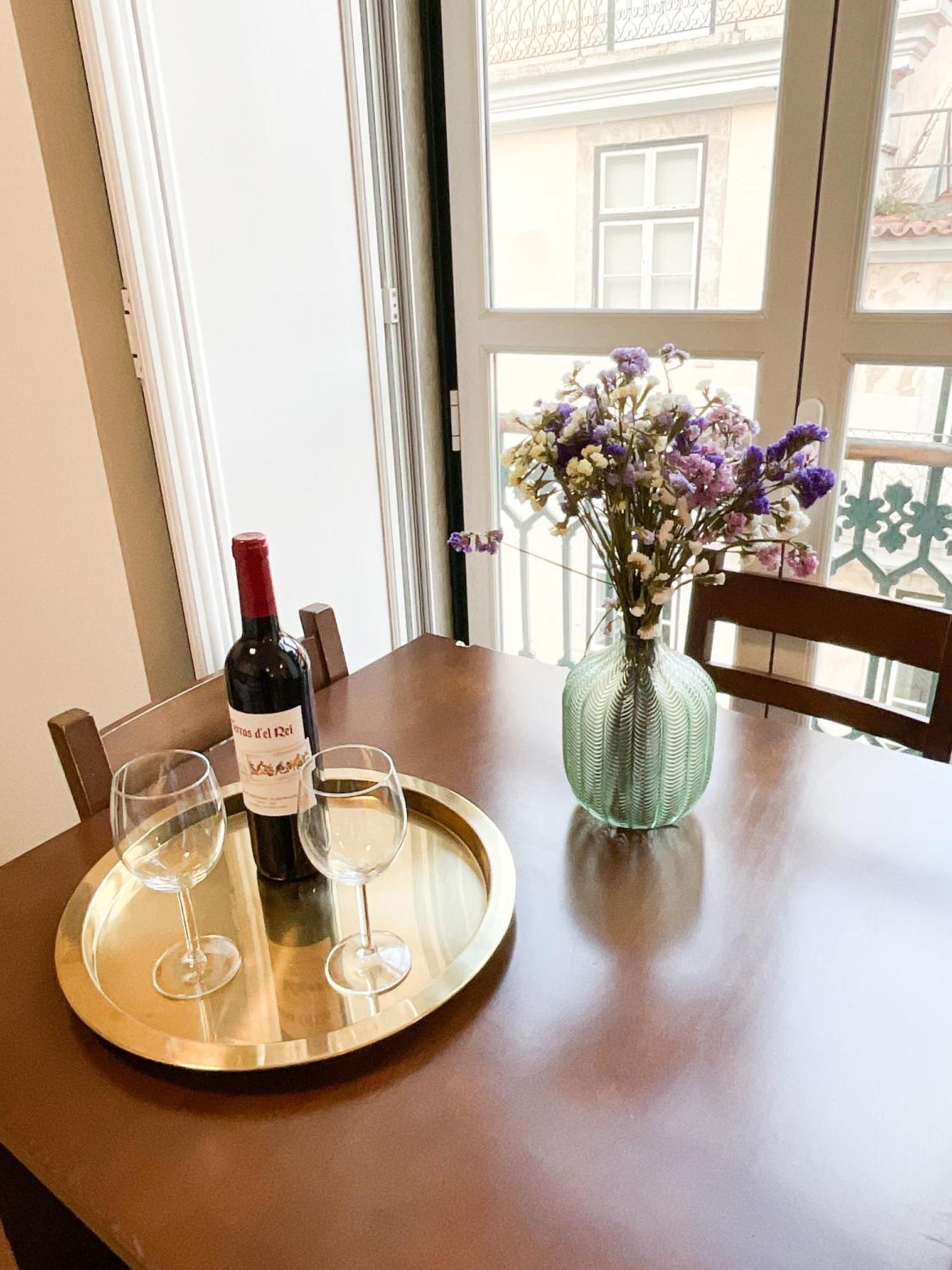 Stunning Luxury In Chiado 1br Appartement Lisboa
